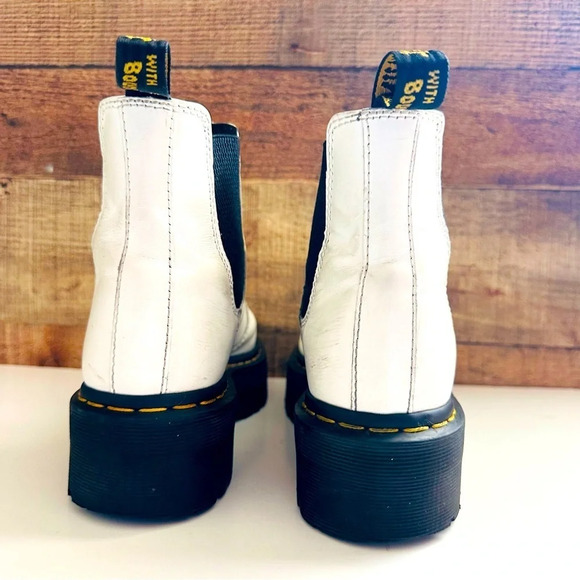 Unisex Dr. Martens 2976 SMOOTH LEATHER PLATFORM CHELSEA BOOTS - Picture 5 of 9